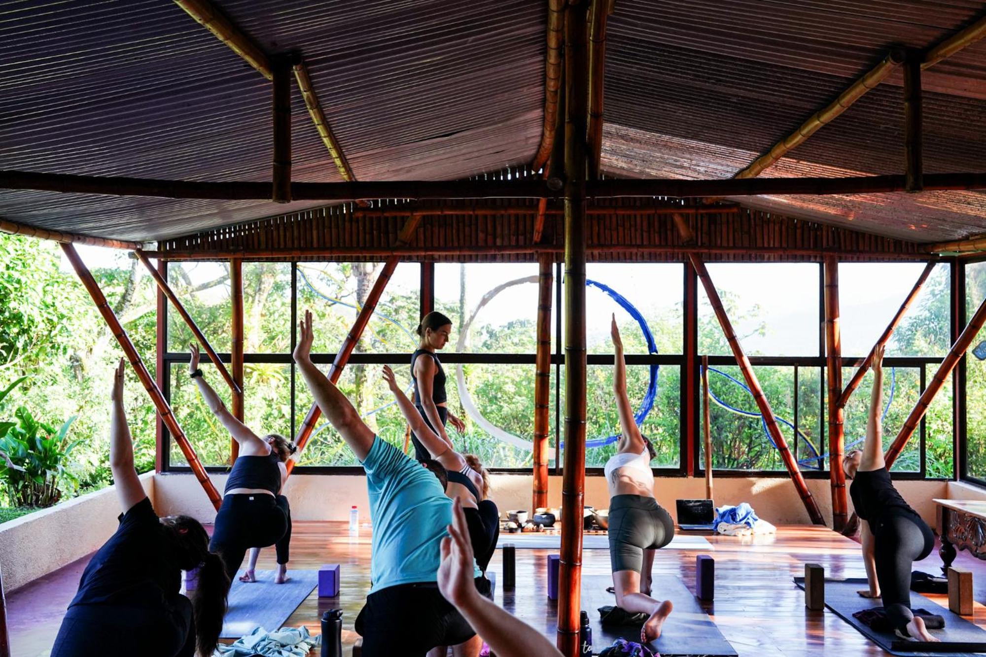 Essence Arenal Spa & Yoga El Castillo Luaran gambar
