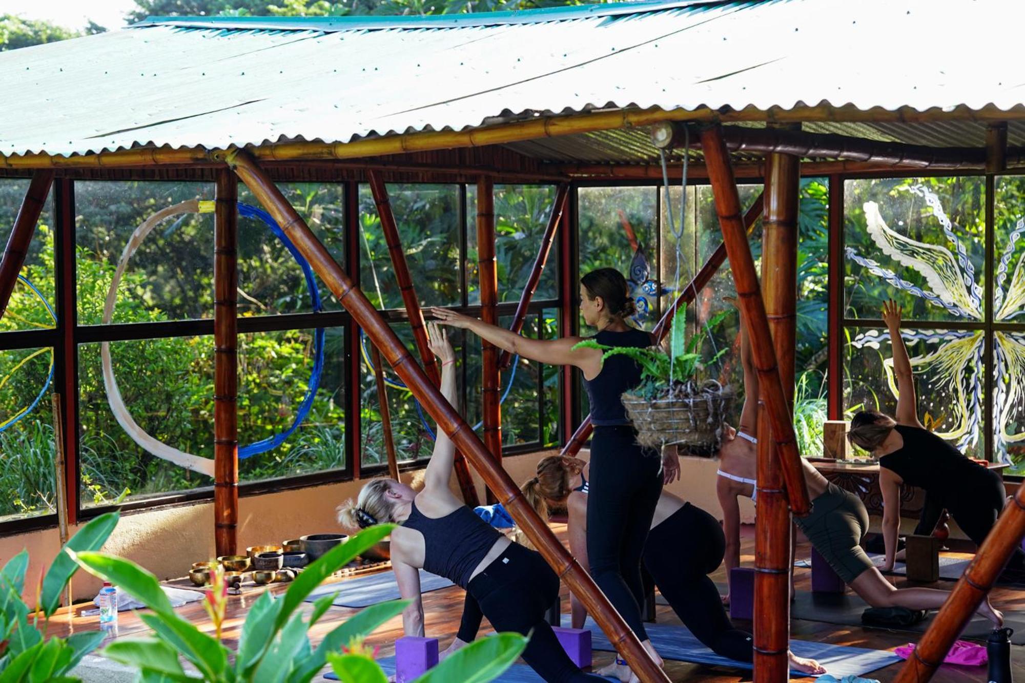 Essence Arenal Spa & Yoga El Castillo Luaran gambar